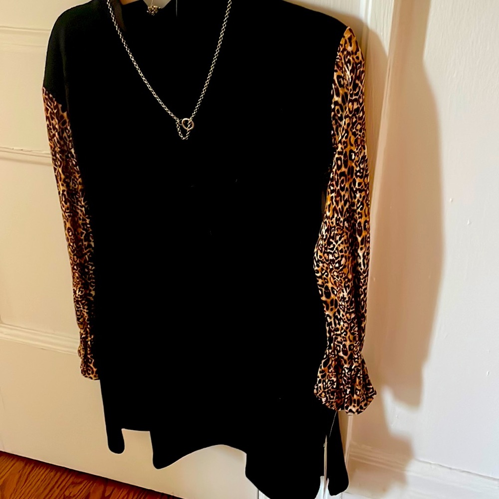 Girls black and leopard dress, new with tags, size 7.